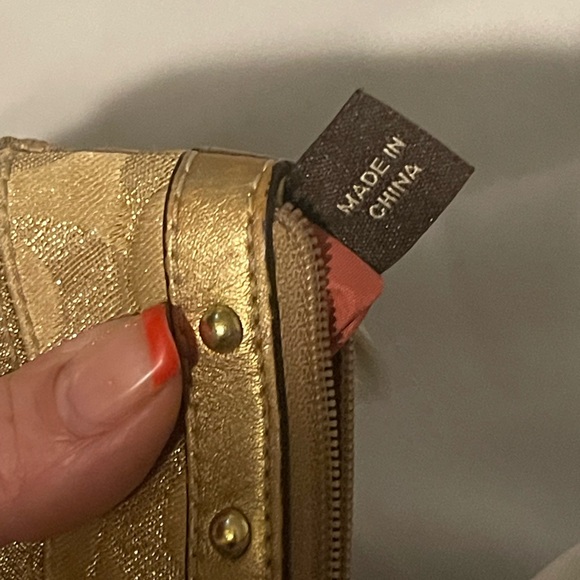 Coach Coin Purse with Keyring - Picture 6 of 8